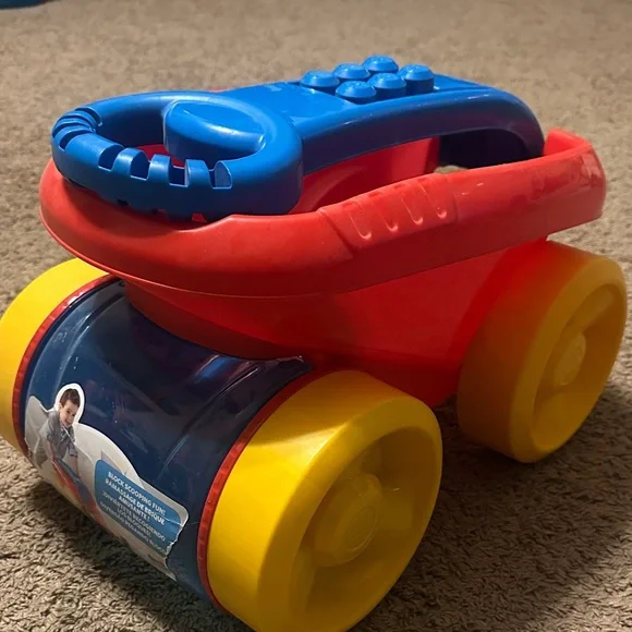 Block scooping wagon with blocks! - Picture 2 of 4